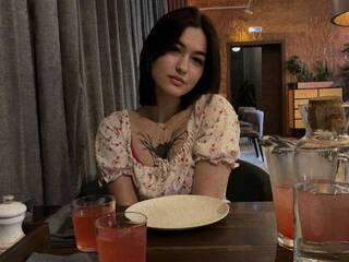 Chat vidéo érotique Kristi_nka