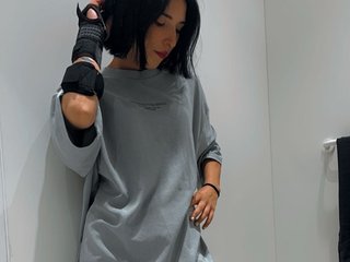 Chat vidéo érotique Lipglos1