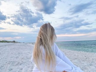 Chat vidéo érotique LittleBarbieJ