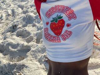 Chat vidéo érotique LittleMisscharming