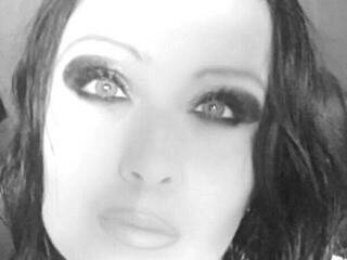 Chat vidéo érotique xxxliyaxxx