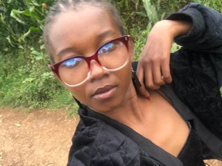 Chat vidéo érotique Kari31