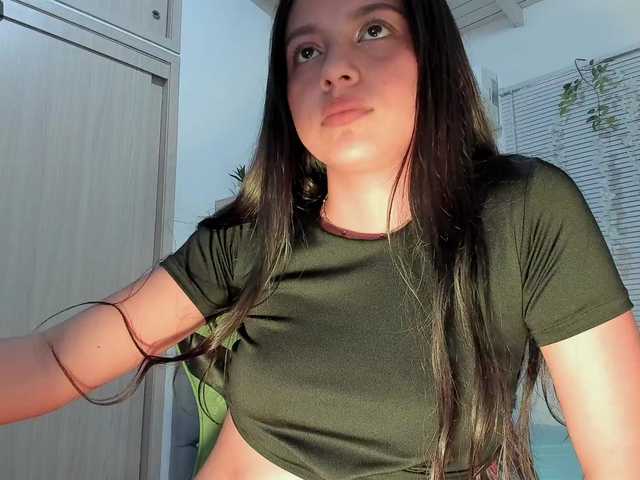 Photos LizzieGarcia18 oil in body, strong orgasms with domi