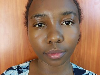 Chat vidéo érotique Llyiae2