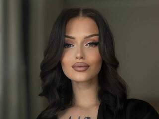 Chat vidéo érotique LolaFever