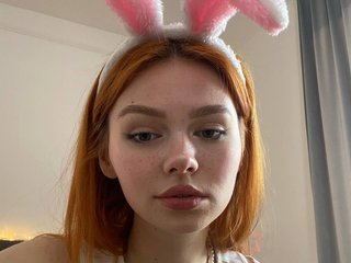 Chat vidéo érotique LolaRedBunny