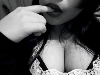 Chat vidéo érotique VALEN_TINA00