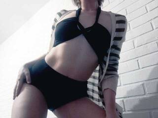 Chat vidéo érotique LonelyKira