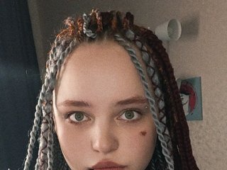 Chat vidéo érotique Looly-Rise