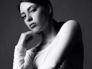 Chat vidéo érotique loren007