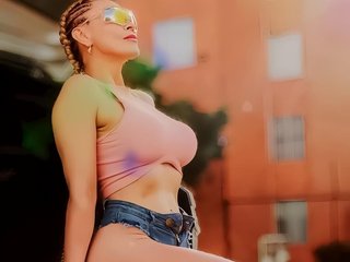 Chat vidéo érotique louise-Mikk