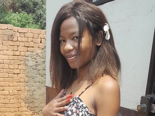 Chat vidéo érotique Lounahsexy