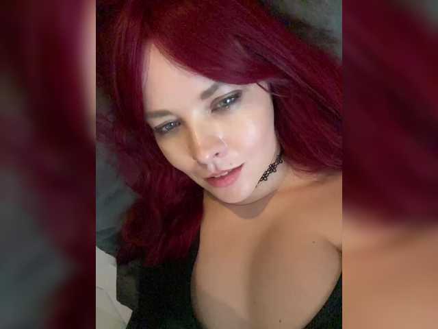 Photos Lova-Mars Hello! My name is Eva! ❤️ Before private, 333 tokens in the general chat and write a PM! ❤️Lovense works from 2 tk! Favorite vibration 55