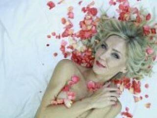 Chat vidéo érotique lovelylaura