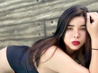 Chat vidéo érotique LoveZyreine19