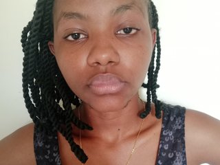 Chat vidéo érotique Luckybrownn