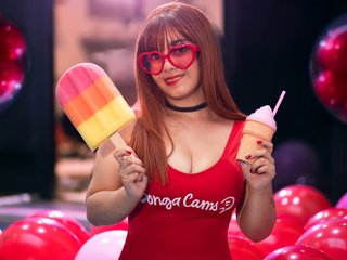 Chat vidéo érotique Lucy-Adams