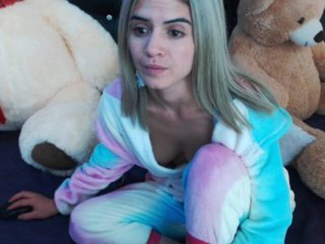 Captures d'écran de diffusion lucycelest