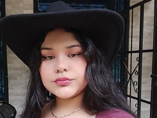 Chat vidéo érotique LucyColleen