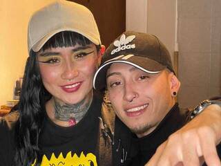 Chat vidéo érotique LucyyTiago