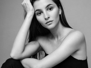 Chat vidéo érotique Lunaai