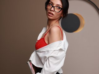 Chat vidéo érotique LunaraAdams