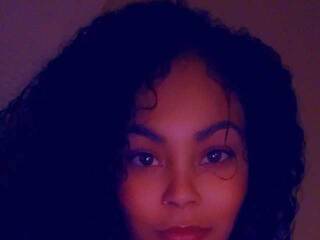 Chat vidéo érotique Lushylashae