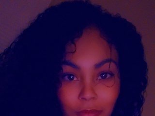 Chat vidéo érotique Lushylashae