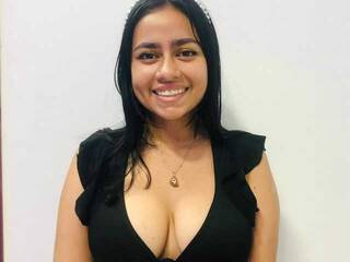 Chat vidéo érotique MaddisonDaniels