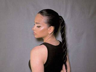 Chat vidéo érotique Malyshka9