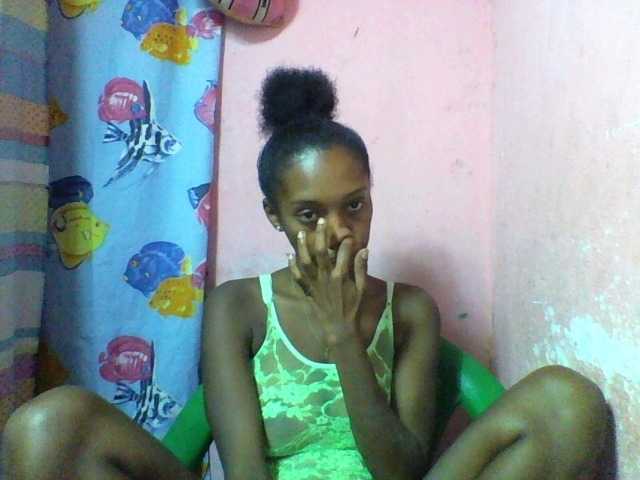 Welcome to my chat room! Feel free to say hi 😊 ✨✨✨✨