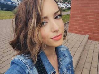 Chat vidéo érotique MarcellaaOne