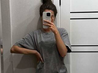 Chat vidéo érotique Margo691