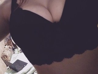 Chat vidéo érotique Mari-kis45