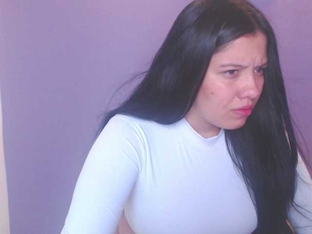 Photos maria-xiomara kisses and play with tongue [20 tokens left] #bigboobs #new #latinas #20 #teen #ass