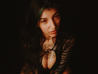 Chat vidéo érotique Marllena