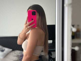 Chat vidéo érotique MissMiaX