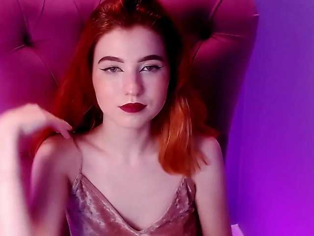 Photos MaryyGee Hello, my dears, I'm glad to see you im my room! Lush is on, play with it! Collecting underwear for you today!