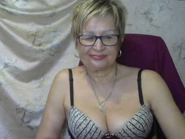 Photos MatureLissa Who wants to see mature pussy ? pls for @total English and German