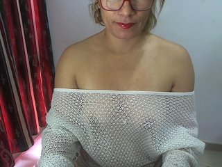 Photos maturesmilfx9 sqrt.350. dp 250,dildo pussy 150 lovense active 300, flash 30