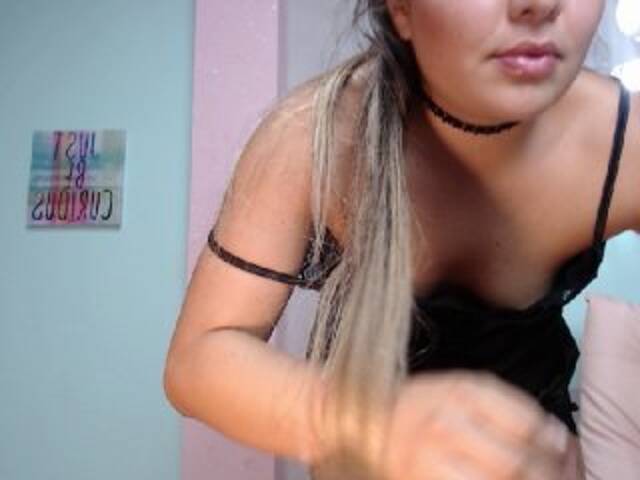 Captures d'écran de diffusion MeganJacobs