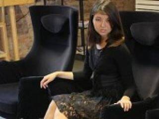 Chat vidéo érotique melari