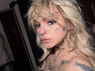 Chat vidéo érotique MelindaArnold