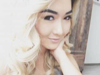 Chat vidéo érotique _RedRose_