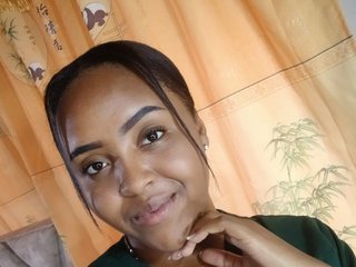 Chat vidéo érotique Mia-Brown18