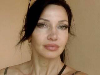 Chat vidéo érotique MiaAmour