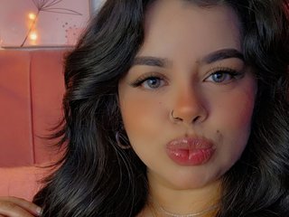 Chat vidéo érotique MiahJoness