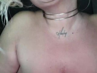 Chat vidéo érotique Miameya