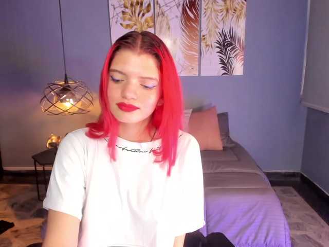 Photos MiiaaRoberts hello guys welcome to my room // blowjob 90 tks // show oil naked tks 115// I am a hot girl, very naughty and fun put in play my imagination and you will finish corrupting