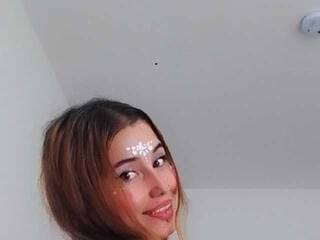 Chat vidéo érotique Mikaela-19